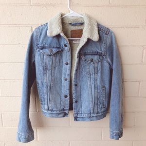 levi original sherpa trucker jacket: divided blue